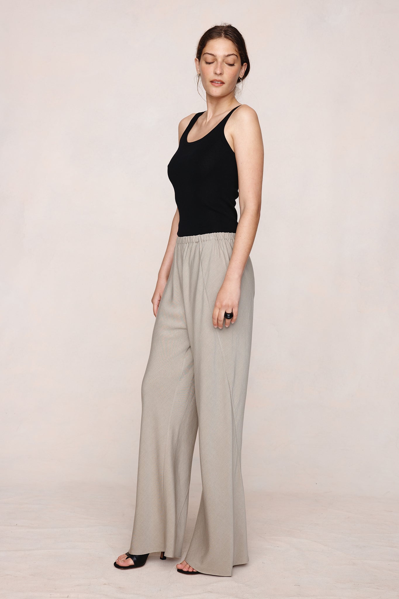 Marle Alicia Pants Greige – Garwood Boutique