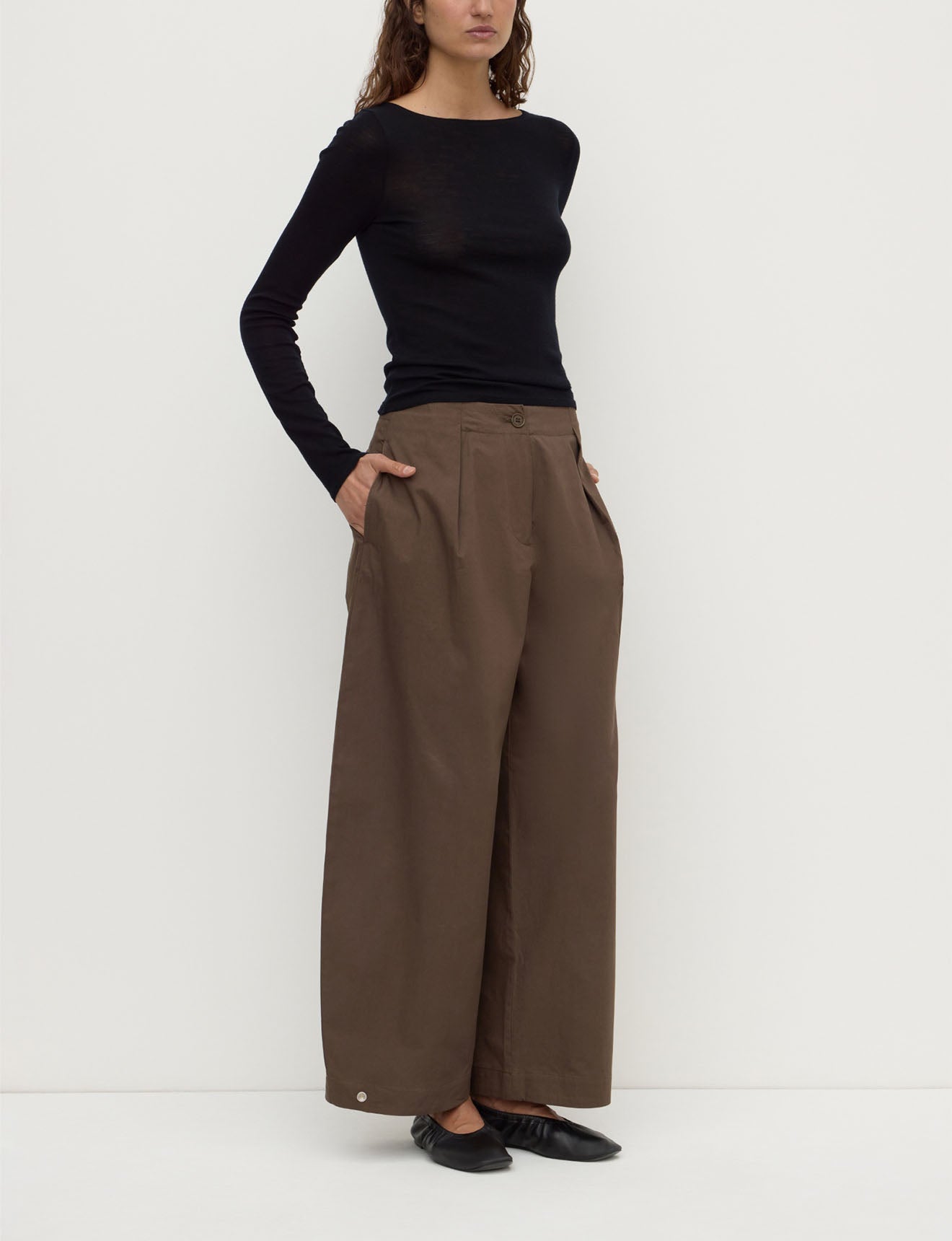 Assembly Label Jasmine Cotton Adjustable Barrel Pant Military