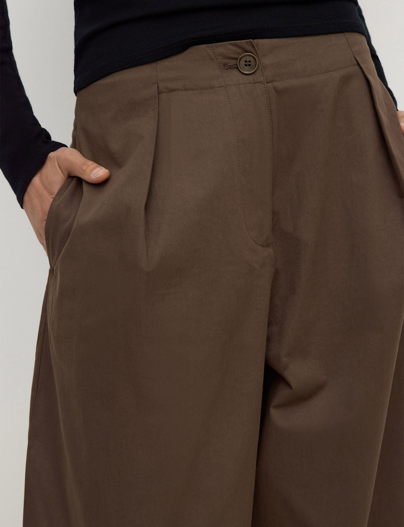 Assembly Label Jasmine Cotton Adjustable Barrel Pant Military