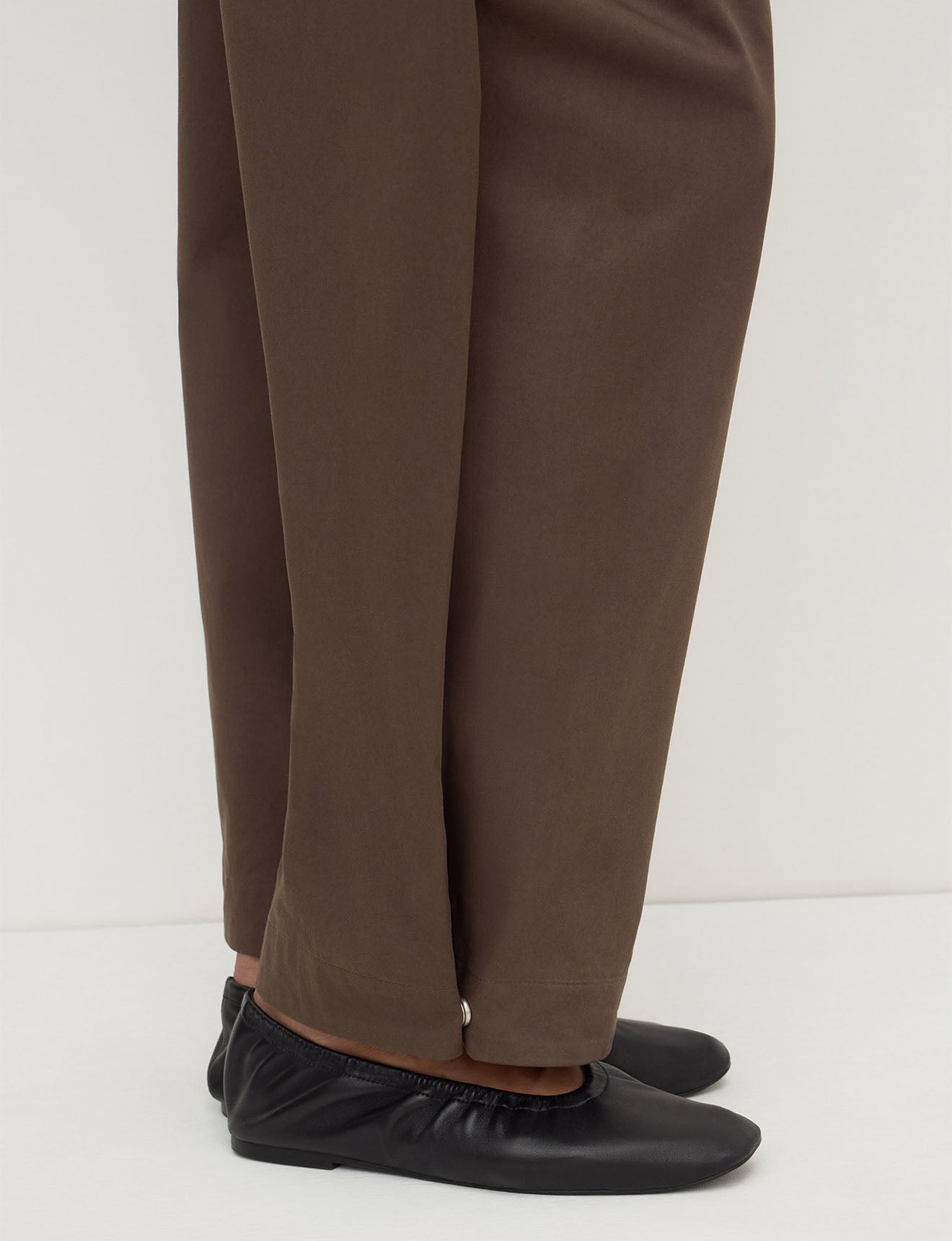 Assembly Label Jasmine Cotton Adjustable Barrel Pant Military