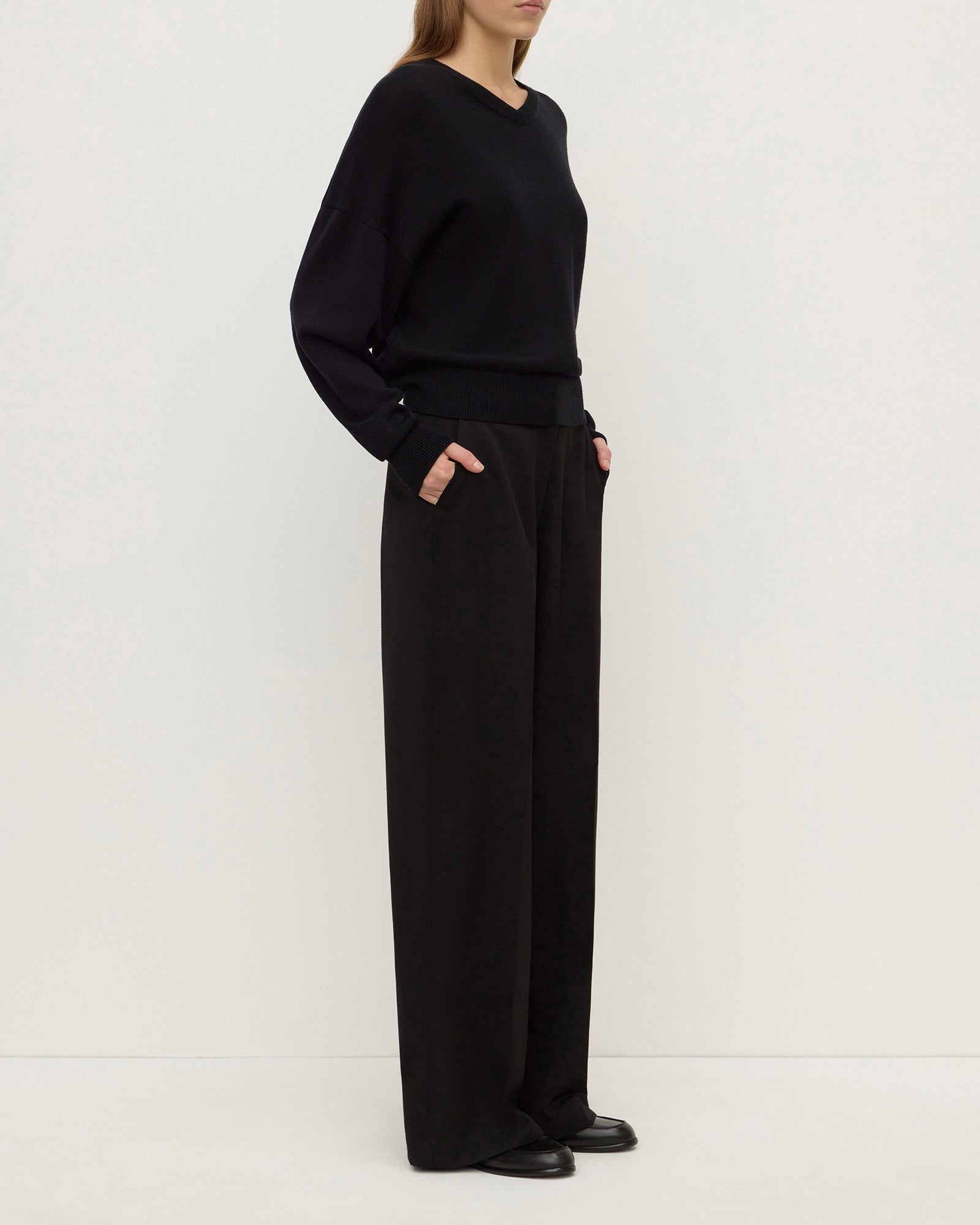 Assembly Label Mira V Neck Knit Black