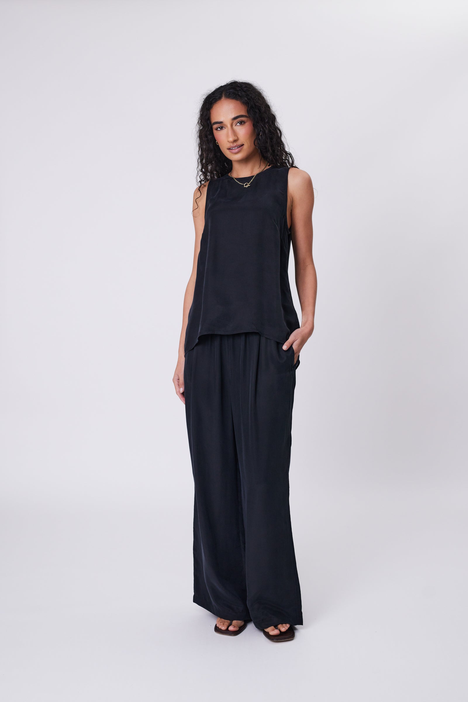 Marlow Reverb Tank Black – Garwood Boutique