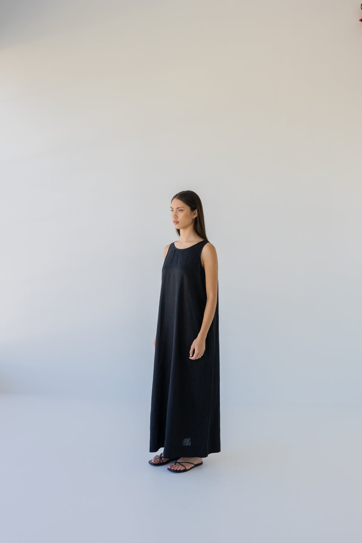 Sophie Linen Maxi Dress Black