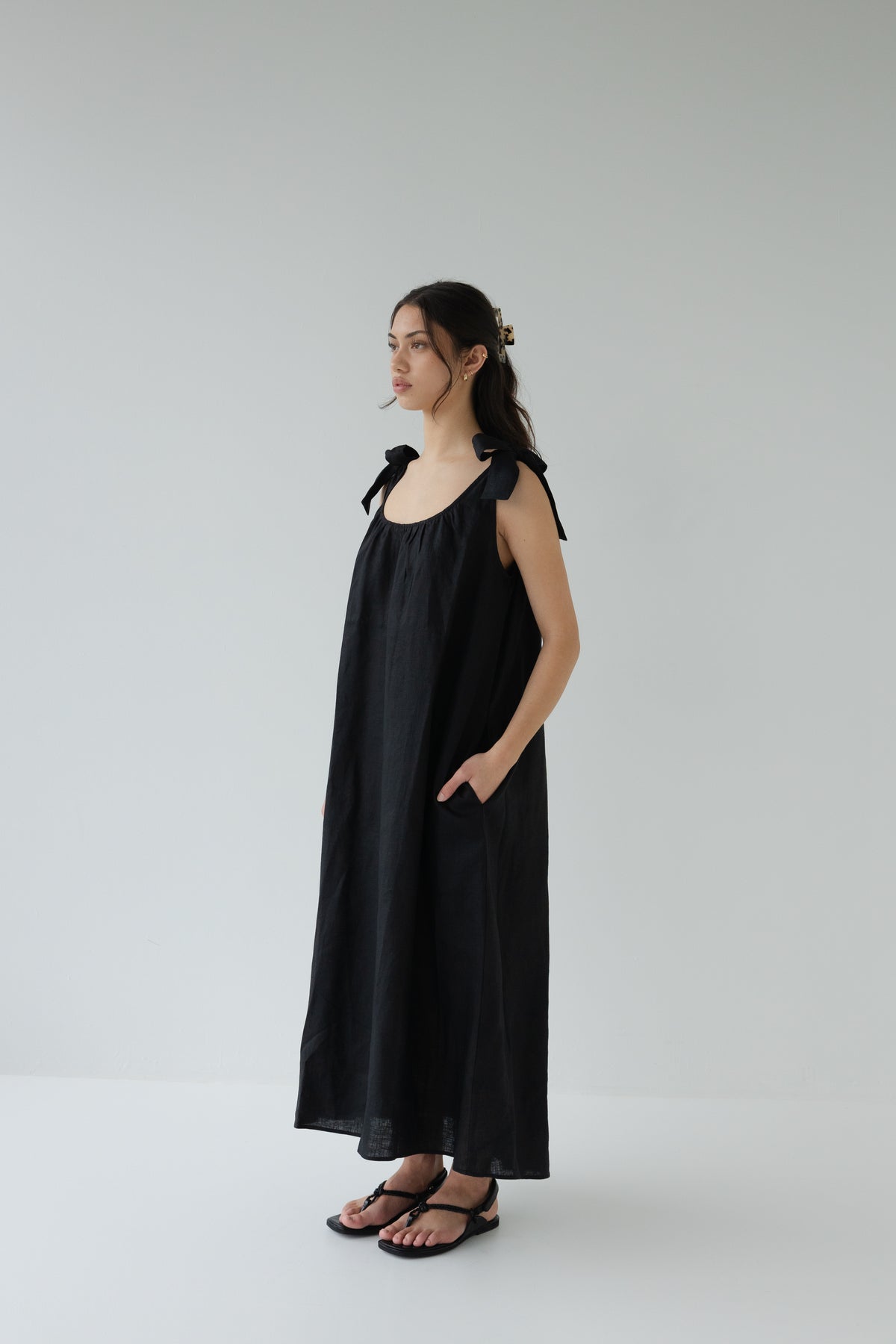 Sophie Bows Linen Dress Black