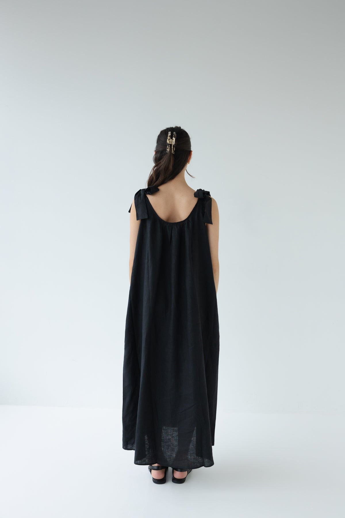 Sophie Bows Linen Dress Black