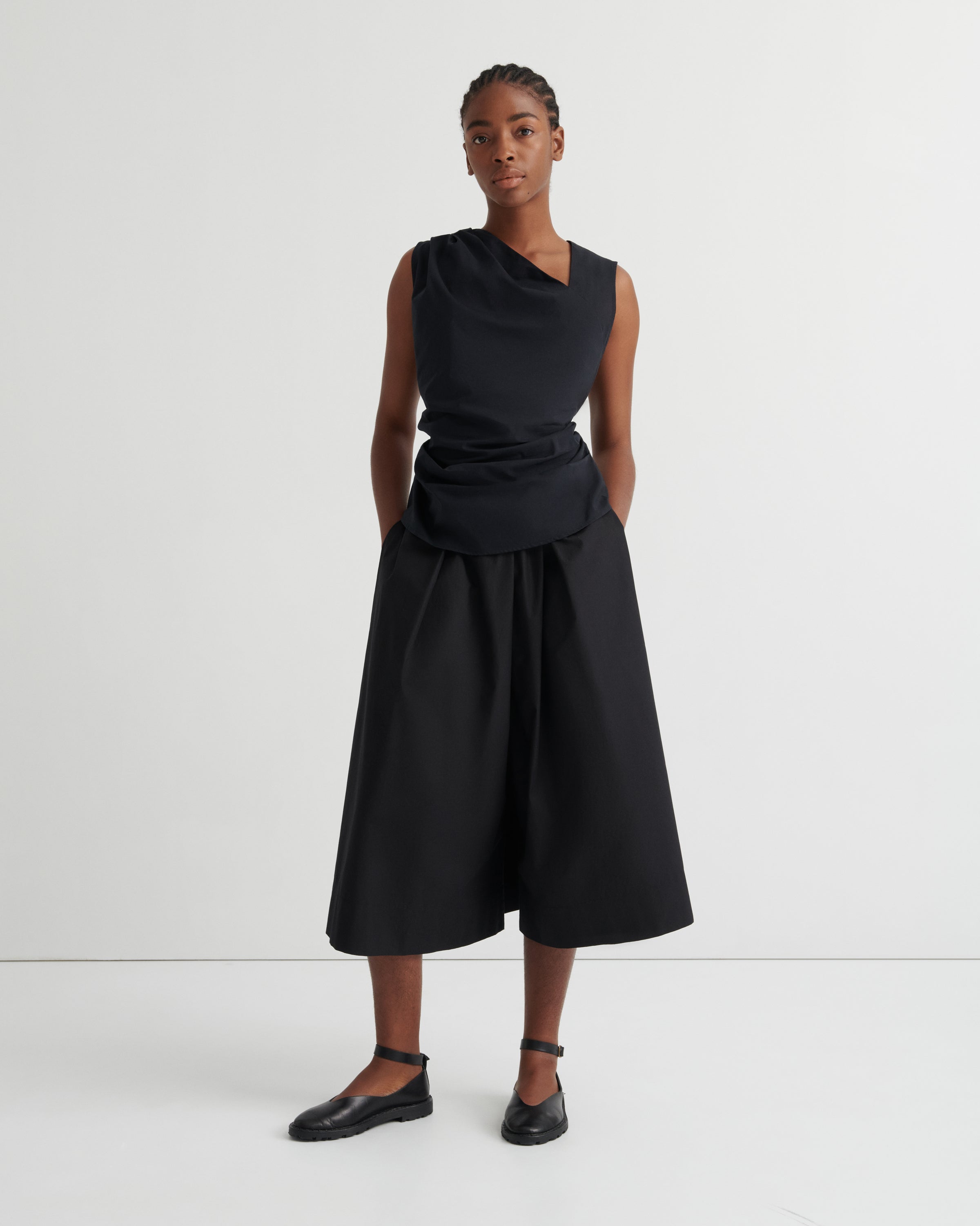 Kowtow Genre Top Black